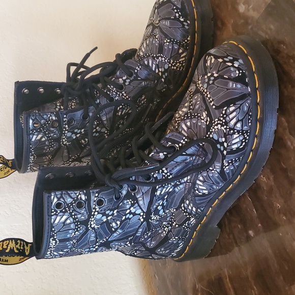 Like NEW Dr Martens Butterfly Pascal Boots - Picture 4 of 13